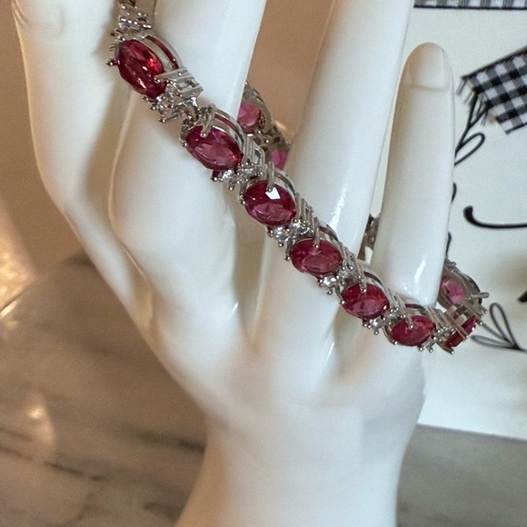 NWOT Elegant Women’s Synthetic Cubic Zirconia Red Color Bracelet SilverTone 7.6” - Picture 5 of 13